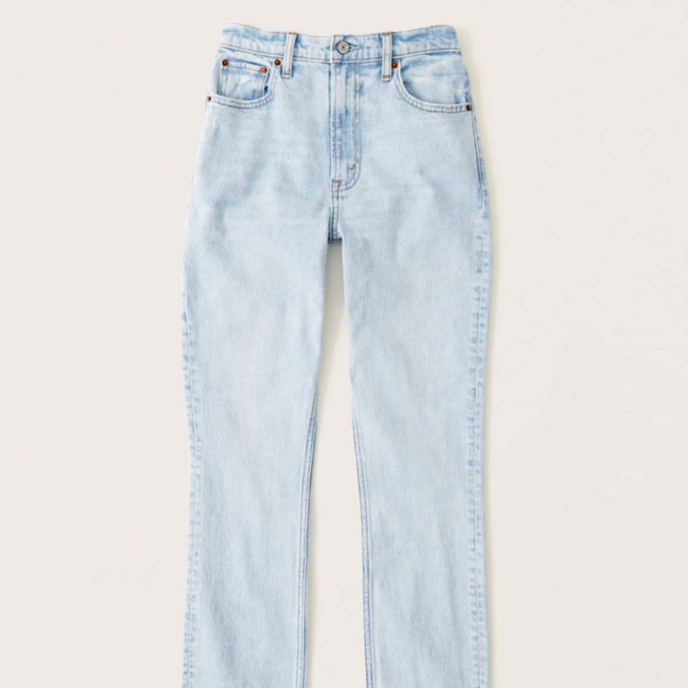 Curve Love Ultra High Rise 90s Slim Straight Jean